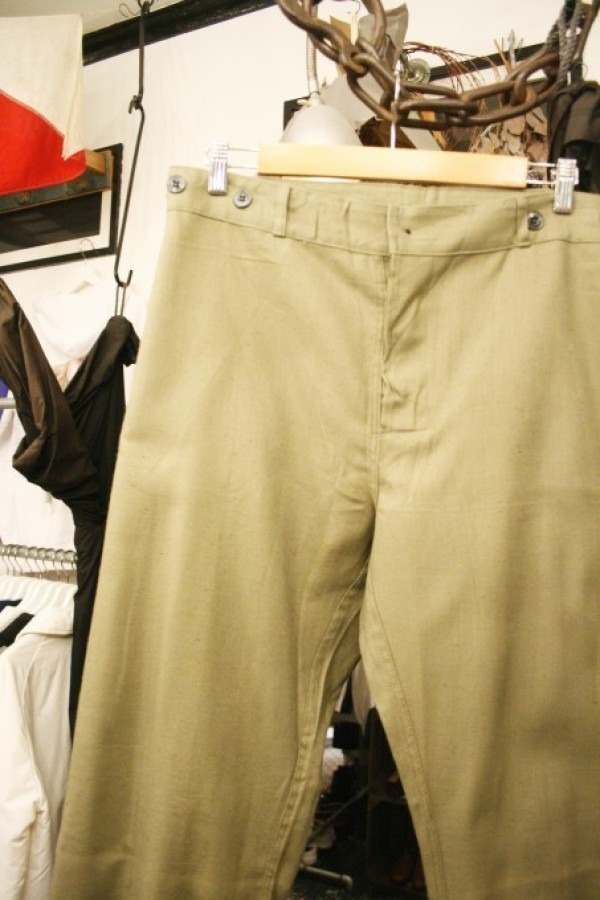 平成最後のヨーロッパ買い付け後記7 入荷 旧東ドイツ軍コック 平成最後のヨーロッパ買い付け後記7 入荷 旧東ドイツ軍コック