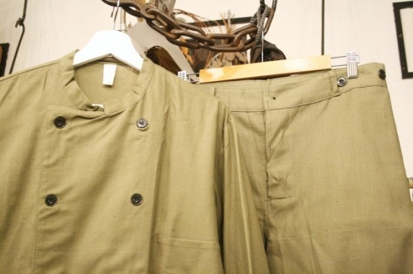 平成最後のヨーロッパ買い付け後記7 入荷 旧東ドイツ軍コック 平成最後のヨーロッパ買い付け後記7 入荷 旧東ドイツ軍コック