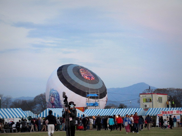 f0236260_23565560.jpg