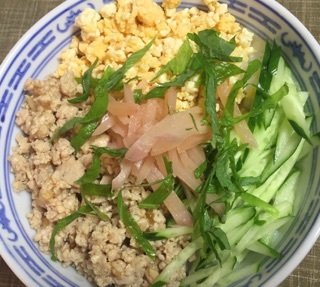 鶏そぼろ、豆腐入り炒り卵_f0120980_23470085.jpeg