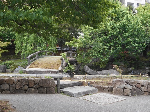 5月6日 根津神社・湯島天神・旧岩崎邸園 おまけで上野_d0009105_09433512.jpg