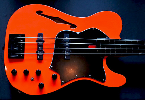 SUPER BEAVER 上杉さんのFretless Bassが完成