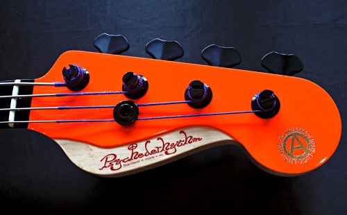 SUPER BEAVER 上杉さんのFretless Bassが完成