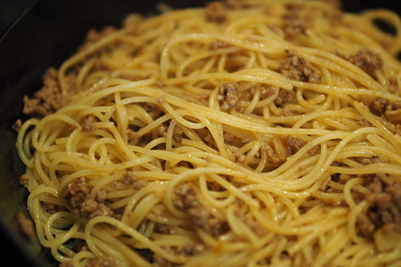 【スキレットでパスタ①】ミックス豆とラグーのスパゲティ_b0008655_18392367.jpg