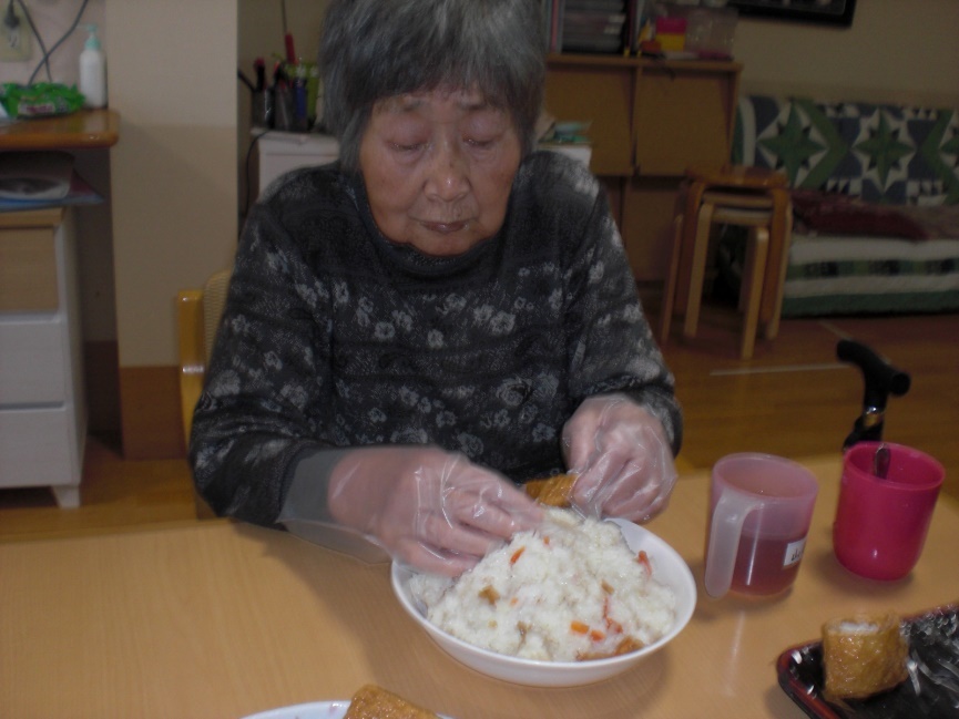 五目稲荷ずし_e0191174_21300094.jpg
