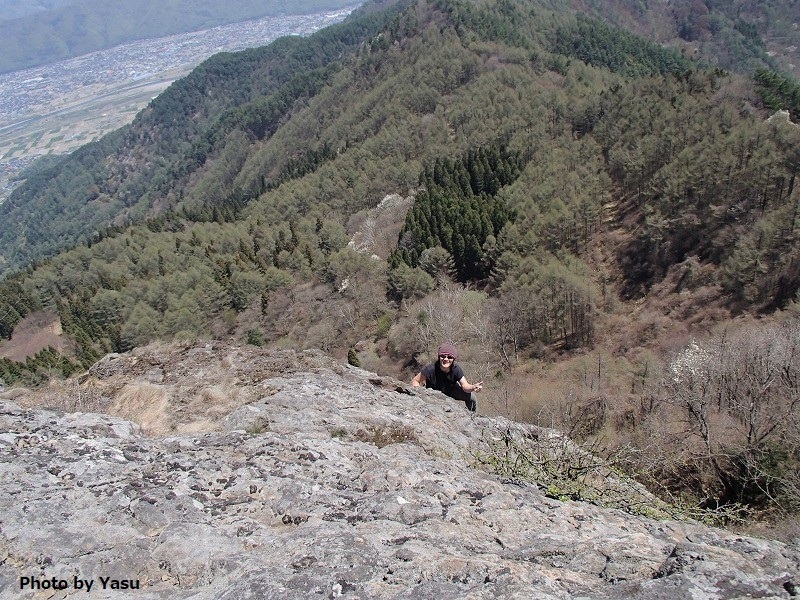 千曲市　冠着山　坊抱岩でクライミング　　　　　Rock Climbing at Bokodakiiwa in Chikuma, Nagano　_f0308721_17275105.jpg