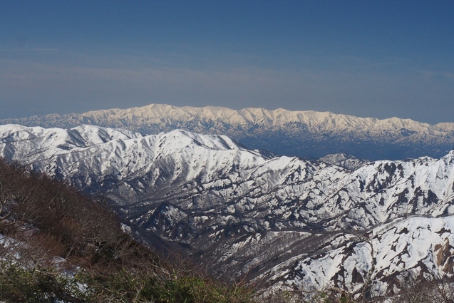 2019/4/28~30 大朝日岳~長井葉山縦走その3_b0189948_14375221.jpg