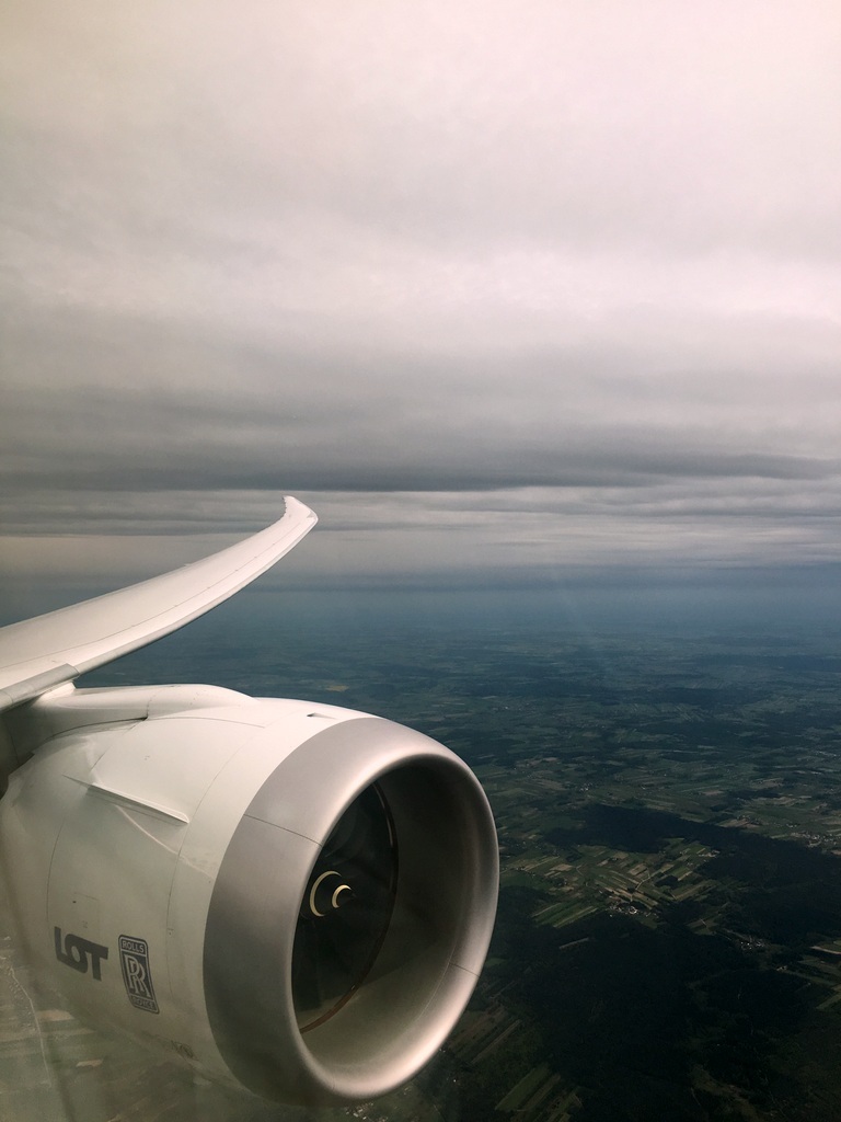 NRT-WAW-TXL 5/6_c0180686_02040150.jpg