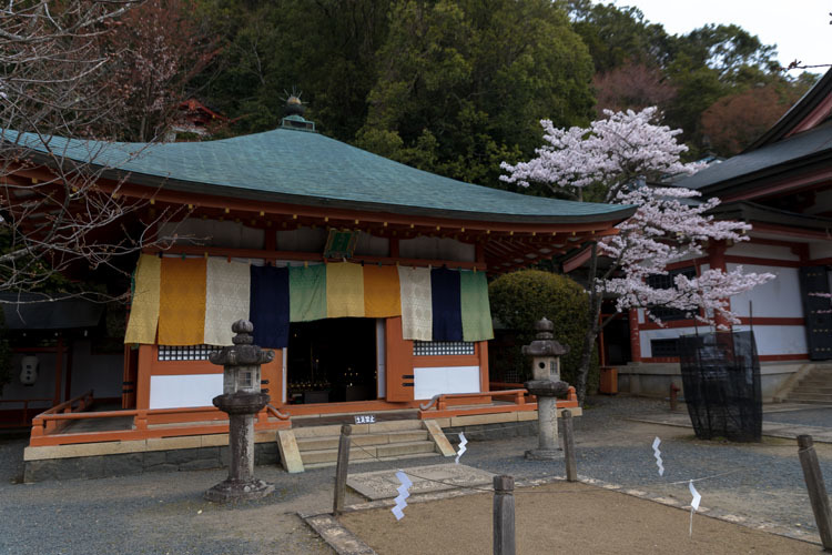 鞍馬寺_e0051888_05180924.jpg
