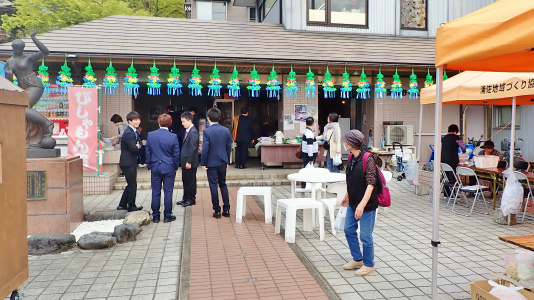 5月3日は\"びしゃもん市の「小さな祭り」\"がありました_c0336902_20260303.jpg