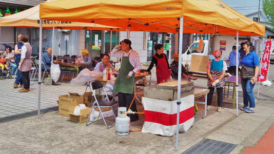 5月3日は\"びしゃもん市の「小さな祭り」\"がありました_c0336902_20262621.jpg