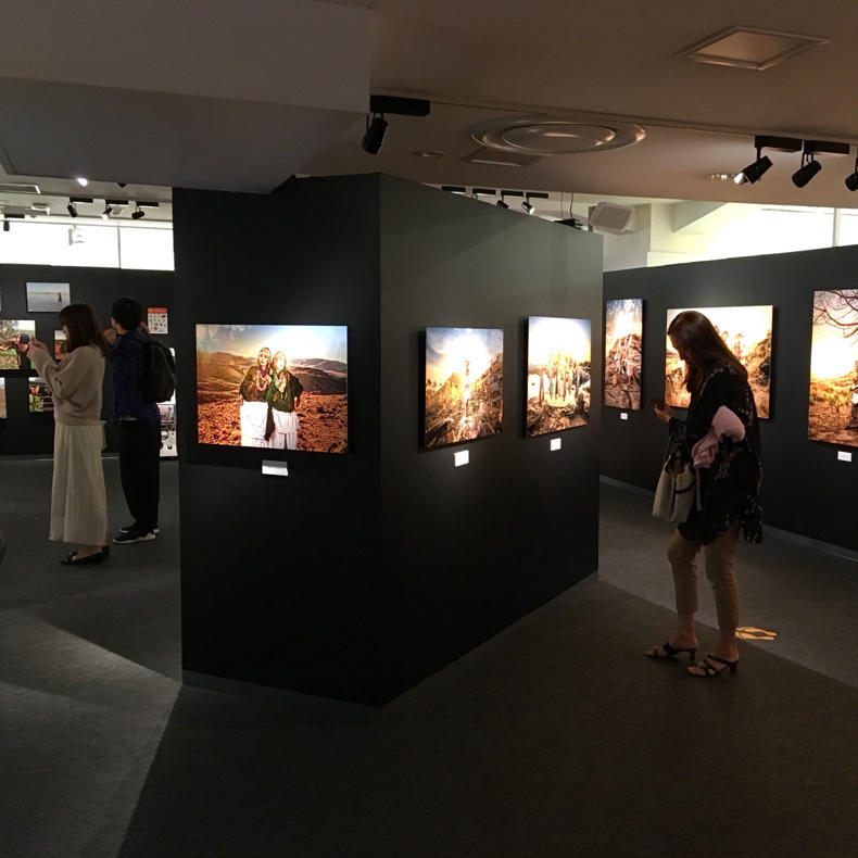 ウォーキングの途中、西武渋谷の『ヨシダナギ展』へ_c0060143_08221070.jpg
