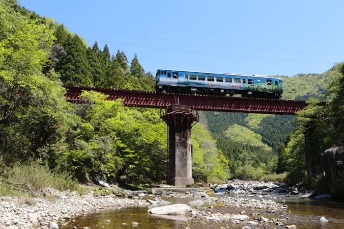 No.17-1　「竹田城跡号車両、定期運用に！！」　５月８日号vol.1_d0144549_01220950.jpg