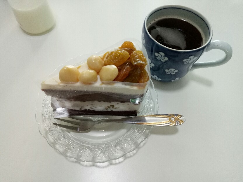 854日目 久々の生クリームケーキ プラチンブリ タイと日本を行ったり来たり 854日目 久々の生クリームケーキ プラチンブリ タイと日本を行ったり来たり