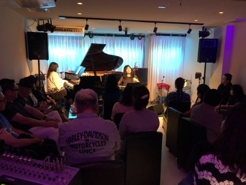 広島 Jazzlive comin 明日13日月曜日のライブ_b0115606_11053761.jpeg