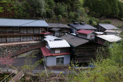 天界の村を歩く２ 関東山地 南牧川_d0147406_19010645.jpg