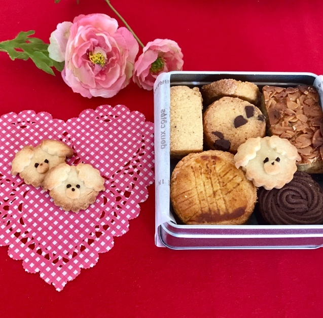 母の日に 愛情ぎっしりクッキー缶 パンのちケーキ時々わんこ 母の日に 愛情ぎっしりクッキー缶 パンのちケーキ時々わんこ
