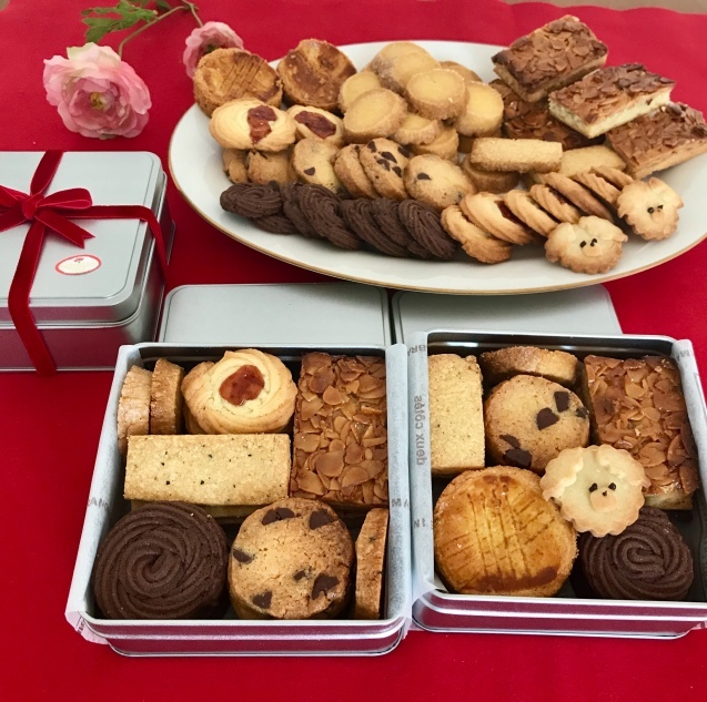 母の日に 愛情ぎっしりクッキー缶 パンのちケーキ時々わんこ 母の日に 愛情ぎっしりクッキー缶 パンのちケーキ時々わんこ