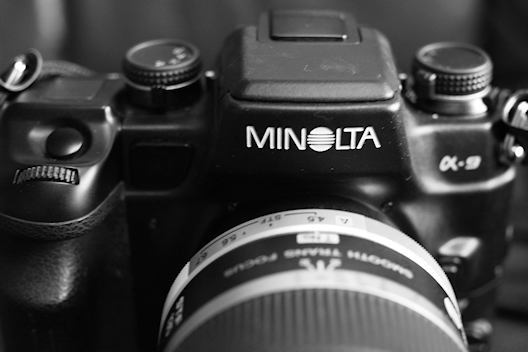 銀塩一眼レフ・クラッシックス（23）MINOLTA α-9 : 【匠のデジタル工房