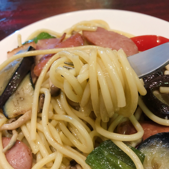 パンコントマテ 自由が丘 ランチサービスはスパゲティ大盛りで大満足 あれも食べたい これも食べたい ｅｘ