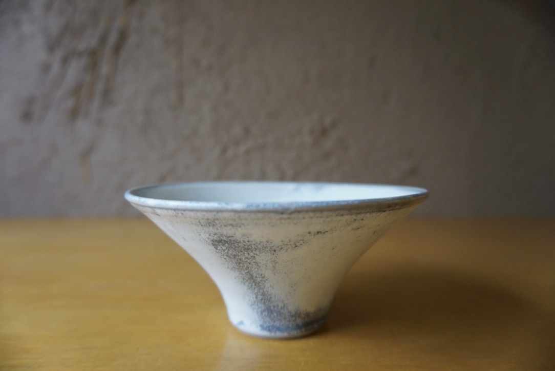 南沢奈津子(金属)・村井大介(磁器) 二人展 明日から始まります_b0132442_17182331.jpg