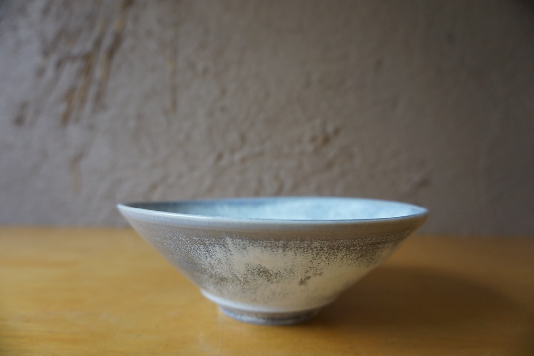 南沢奈津子(金属)・村井大介(磁器) 二人展 明日から始まります_b0132442_17185743.jpg