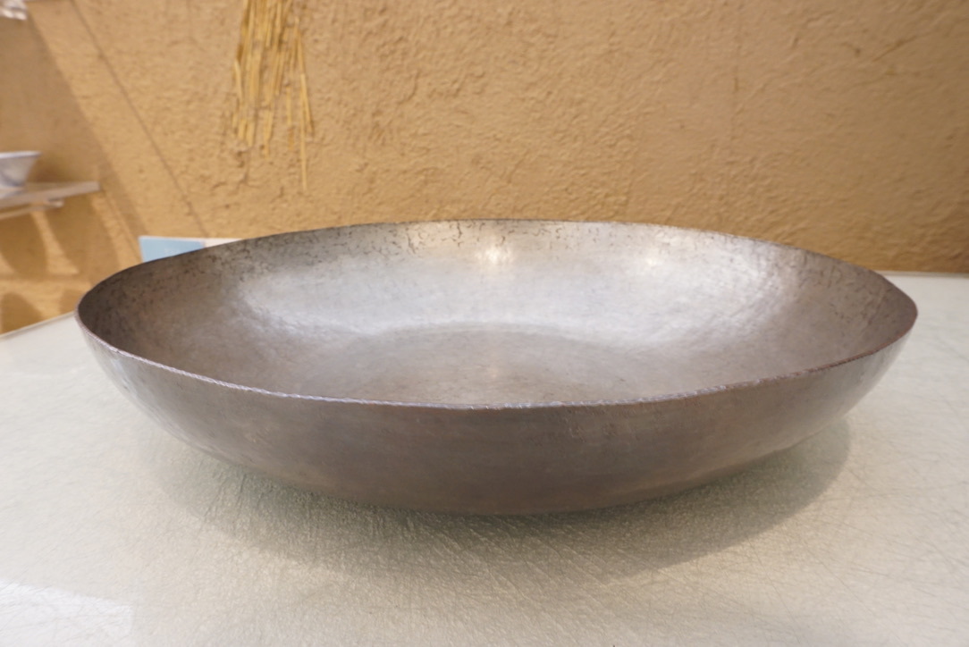 南沢奈津子(金属)・村井大介(磁器) 二人展 明日から始まります_b0132442_18062485.jpg
