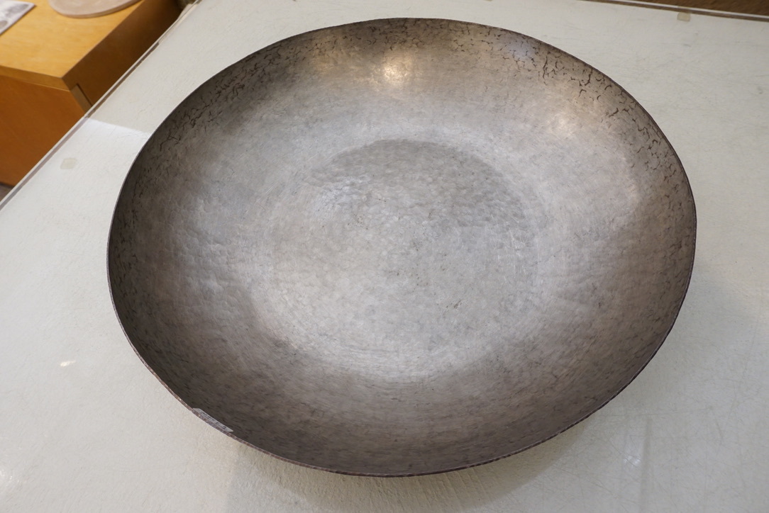 南沢奈津子(金属)・村井大介(磁器) 二人展 明日から始まります_b0132442_18062878.jpg