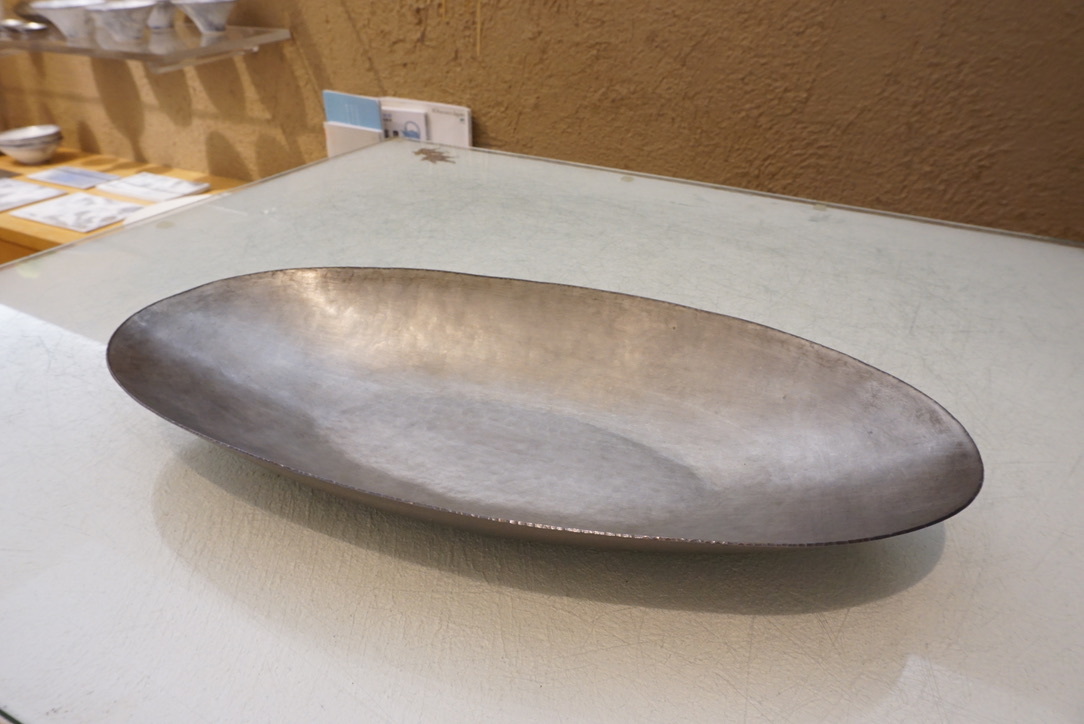 南沢奈津子(金属)・村井大介(磁器) 二人展 明日から始まります_b0132442_18063909.jpg