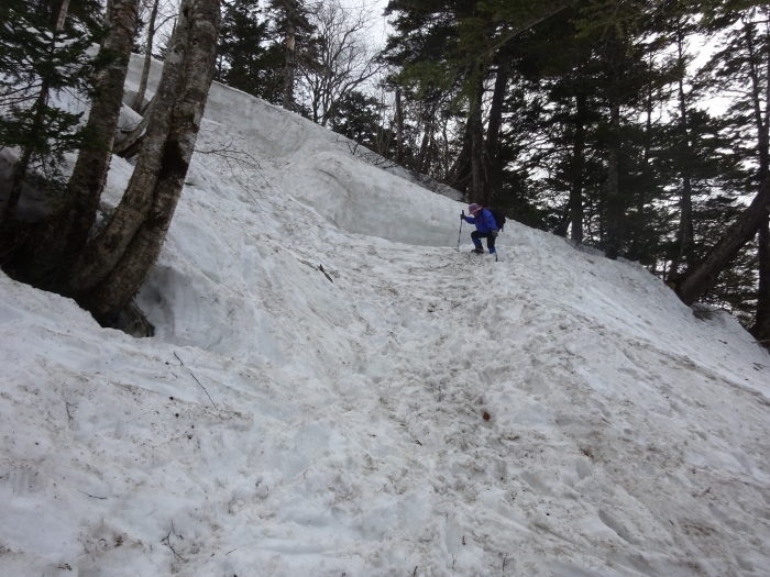 残雪の燧ヶ岳　柴安嵓の雪の壁　直登が凄かった_b0124306_15450078.jpg