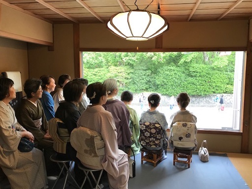 令和初の葵祭・雪花絞+朝顔帯+金魚帯留・帯揚。_f0181251_17380372.jpg