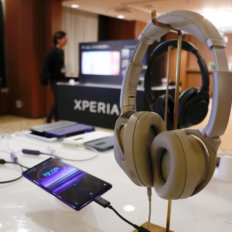 「Xperia 1」のトリプルレンズカメラが変態的にかっこよくてヨダレが出そう_c0060143_21525824.jpg