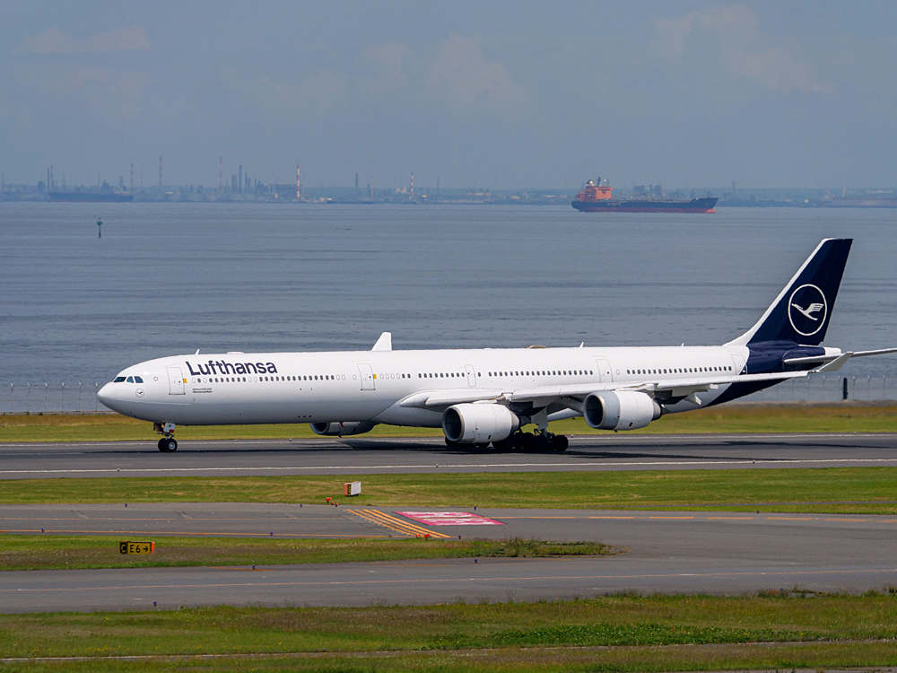 LH D-AIHI（A340-600）_f0199866_22161045.jpg