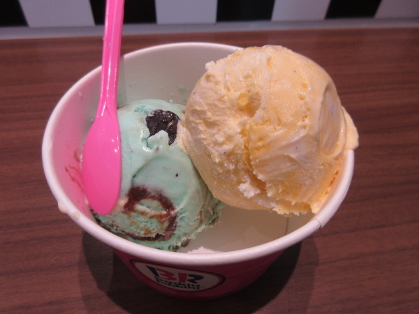 サーティワンアイスクリーム 池袋店_c0152767_23144033.jpg