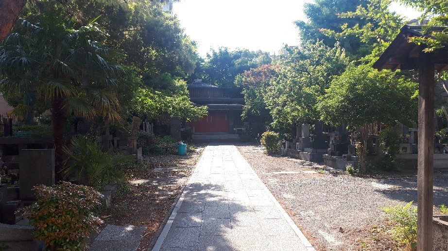 【東京地霊散歩】竜泉に江戸の残り香と少しの寂しさと(2時間で浅草北寺社めぐり)大音寺、中村勘三郎、飛不動、吉原神社、吉原弁財天、震災慰霊碑、浅草田圃太郎稲荷※正憶院について追記_b0116271_18510311.jpg
