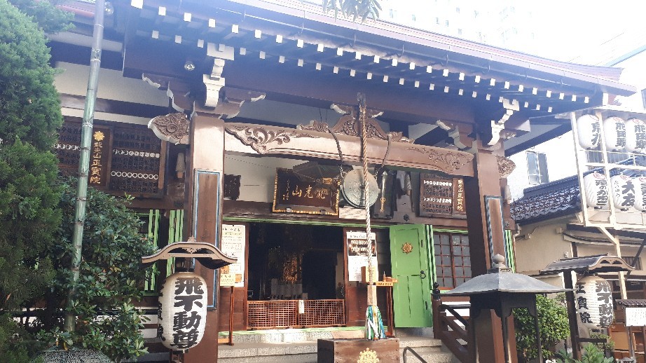 【東京地霊散歩】竜泉に江戸の残り香と少しの寂しさと(2時間で浅草北寺社めぐり)大音寺、中村勘三郎、飛不動、吉原神社、吉原弁財天、震災慰霊碑、浅草田圃太郎稲荷※正憶院について追記_b0116271_19100603.jpg