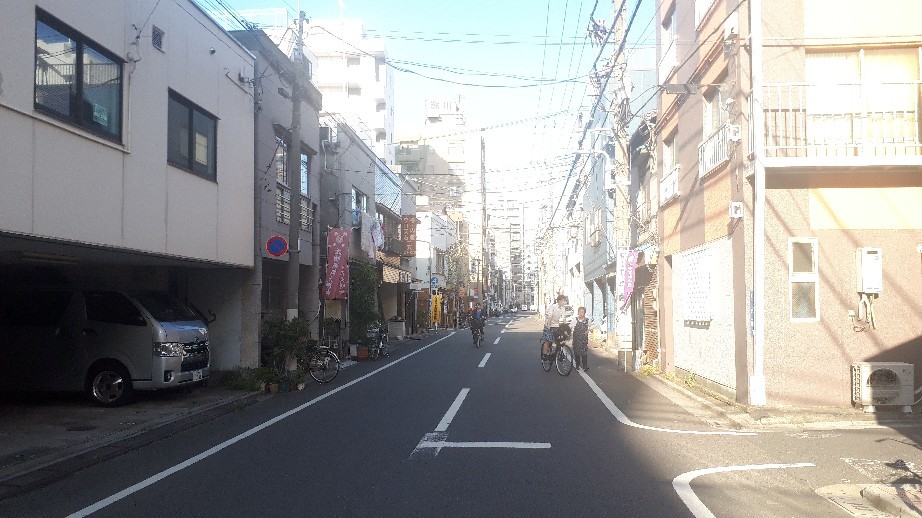 【東京地霊散歩】竜泉に江戸の残り香と少しの寂しさと(2時間で浅草北寺社めぐり)大音寺、中村勘三郎、飛不動、吉原神社、吉原弁財天、震災慰霊碑、浅草田圃太郎稲荷※正憶院について追記_b0116271_19165806.jpg