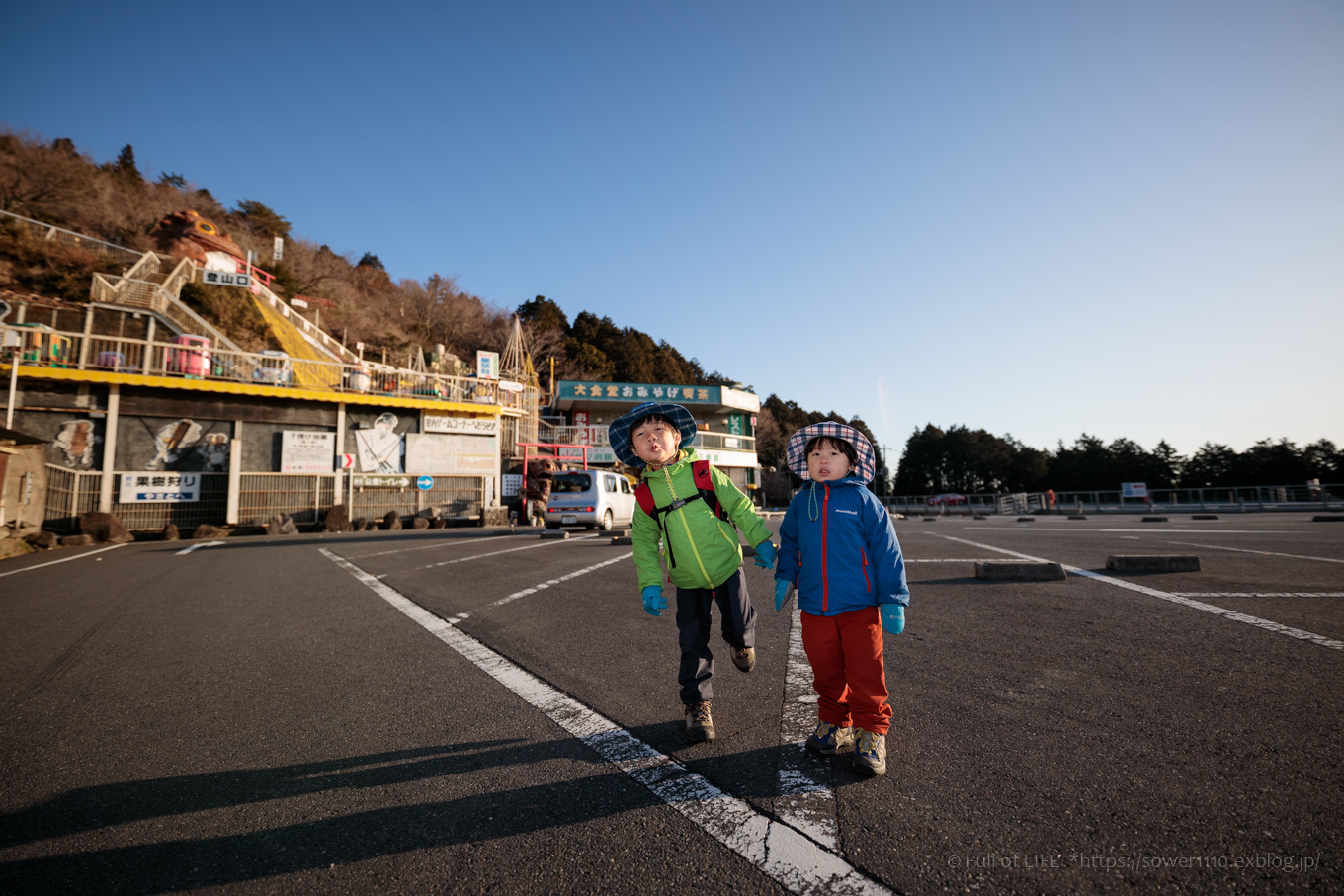 3歳5歳ちびっ子兄弟のチャレンジ春登山 筑波山 Full Of Life