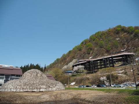 肘折温泉・羽賀だんご店_b0042334_1128790.jpg