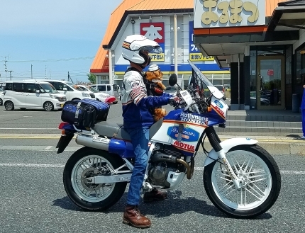 バイクに乗った犬♪_c0151053_16210606.jpg