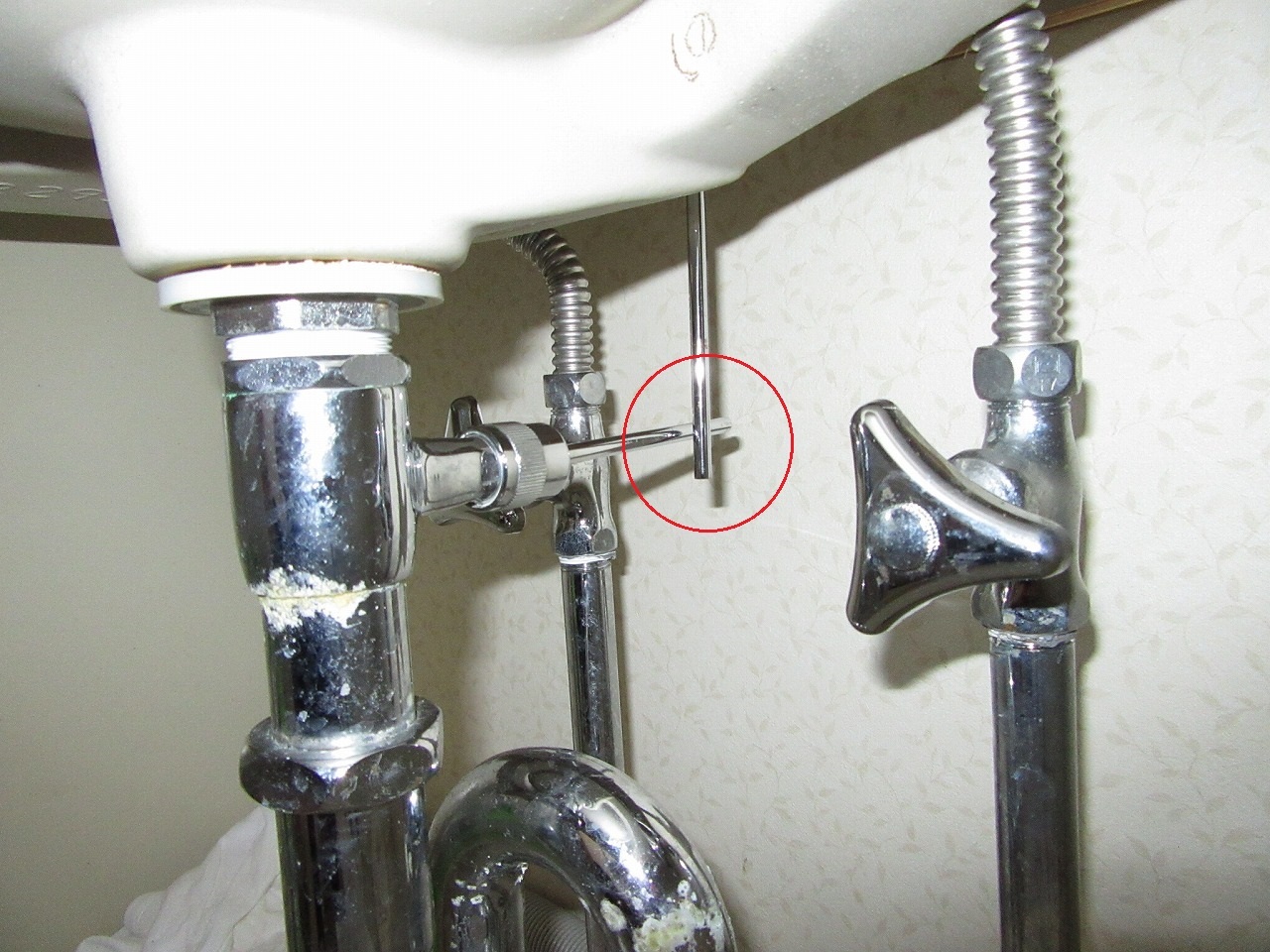 洗面化粧台のポップアップ排水栓 大工さんが木造住宅作ってるよ 洗面化粧台のポップアップ排水栓 大工さんが木造住宅作ってるよ
