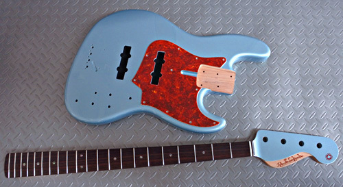 Guitar × 3種とBass × 3種の塗装が完了しました!_e0053731_16535117.jpg