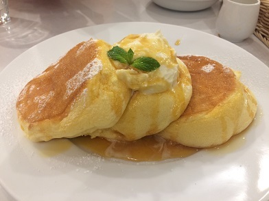 重い空気を感じながらの幸せのパンケーキ A Happy Pancake In Causeway Bay Little Random Talks In 香港 重い空気を感じながらの幸せのパンケーキ A Happy Pancake In Causeway Bay Little Random Talks In 香港