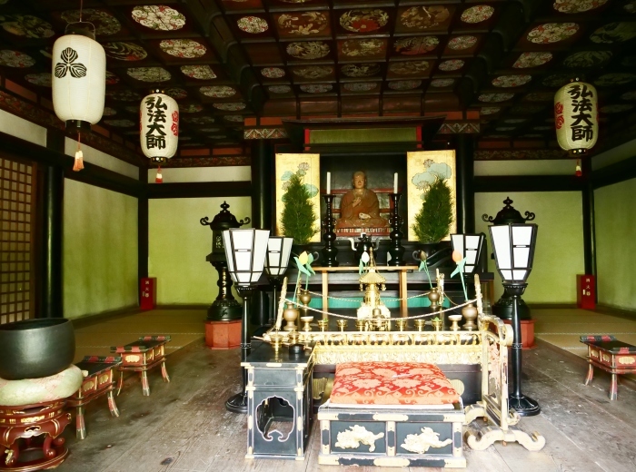 　　５月８日、みどりが美しい根来寺へ行きました。　　２０１９-０５-２４　００：００_b0093754_21291365.jpg