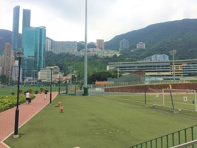 香港フットボールクラブとスタバのフラペチーノが無料の件☆Soccer Seven at Happy Valley Racecourse_f0371533_11063314.jpg