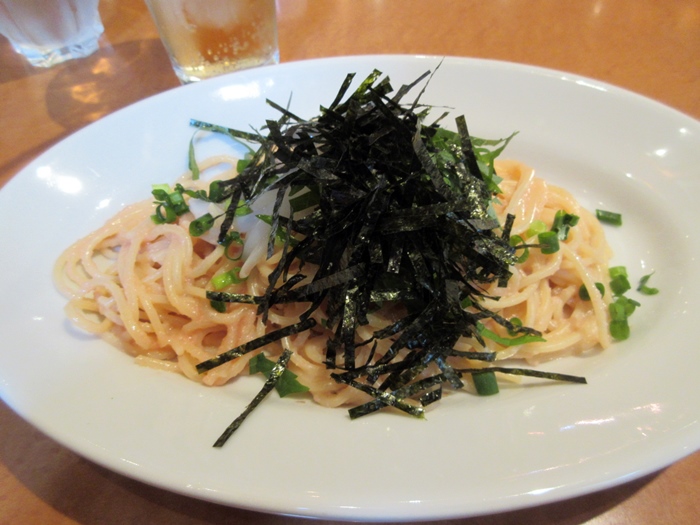 【To the Herbs】たらこ・イカ・しその和風パスタ_b0009849_1851192.jpg