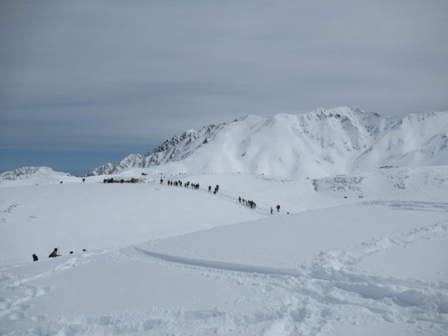 ⑥GW/立山黒部・雪の大谷へ ＊ 天空でいただく絶品厚切りトースト♪_f0236260_01094477.jpg