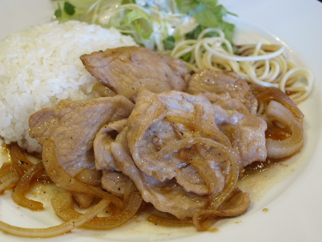 ヴァンカム その22 (一皿盛りランチ)_d0153062_10253000.jpg