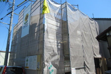 「東町の家」フローリング張り_b0179213_18361921.jpg