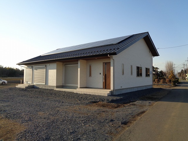 小屋裏に部屋のある平屋 完成 モデルハウス告知 栃毛木材工業 小屋裏に部屋のある平屋 完成 モデルハウス告知 栃毛木材工業